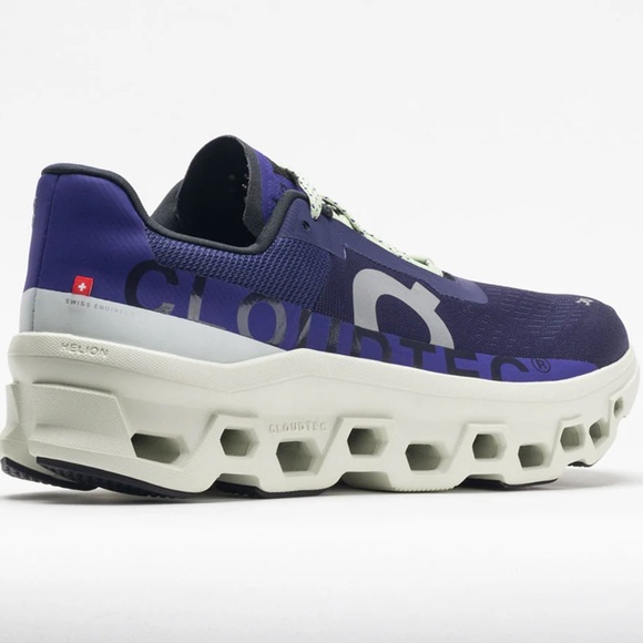 On Cloud Monsters - Picture 2 of 12